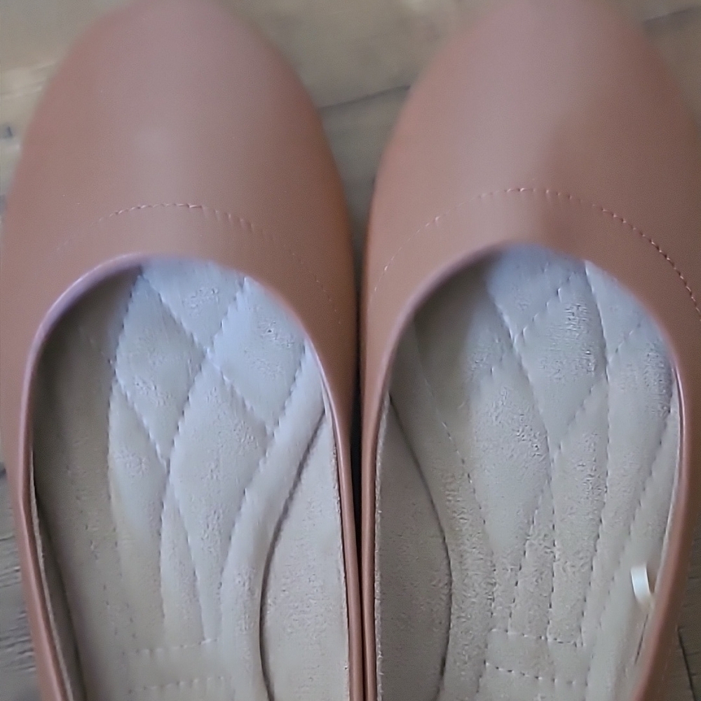 Danskin Women's Tan Ballet Flats - Picture 4 of 5